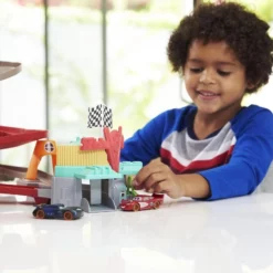 Mattel Cars Σετ Παιχνιδιού-Τα Μπουζί Της Ωραίας Ελένης (GTK90) -Αυτοκίνητα Εκπτώσεις 206558 5