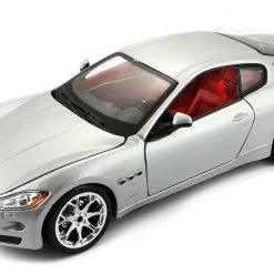 Bburago 1:24 Maserati Gran Turismo 2008 (22107)