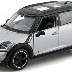Maisto 1:24 Mini Cooper Countryman (31273)