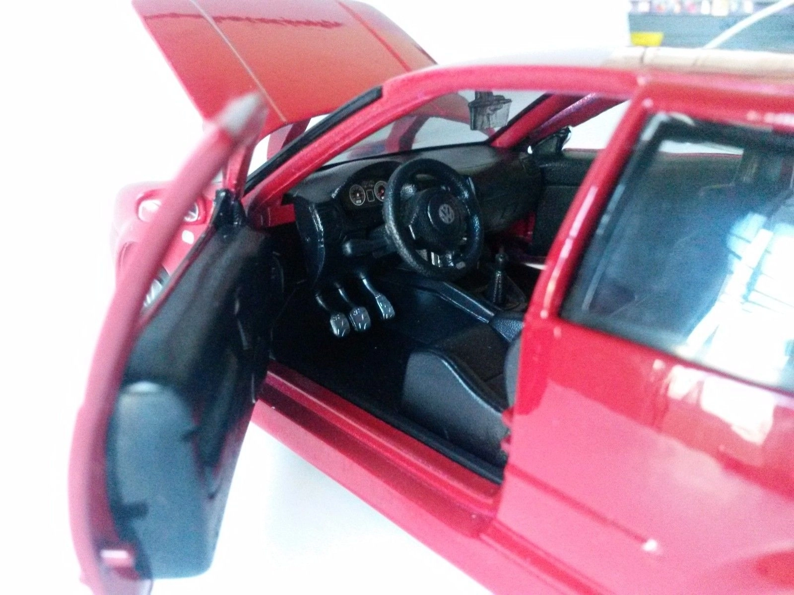 Maisto Special Edition – Volkswagen Golf R32 Κλιμακας 1:24 (31290) 5 Maisto Special Edition – Volkswagen Golf R32 Κλιμακας 1:24 (31290) - Image 5